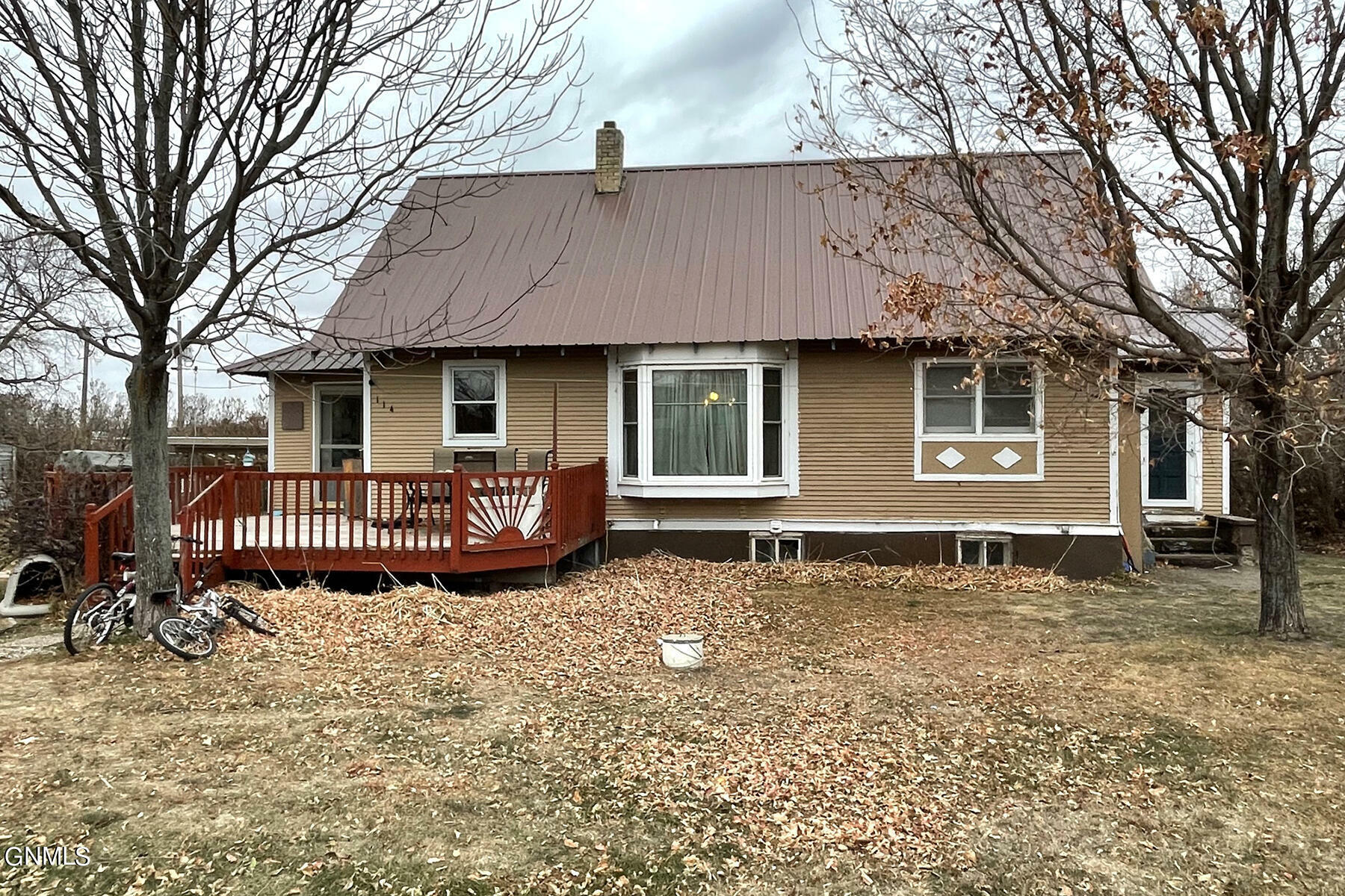 Property Photo:  114 2nd Street S  ND 58497 