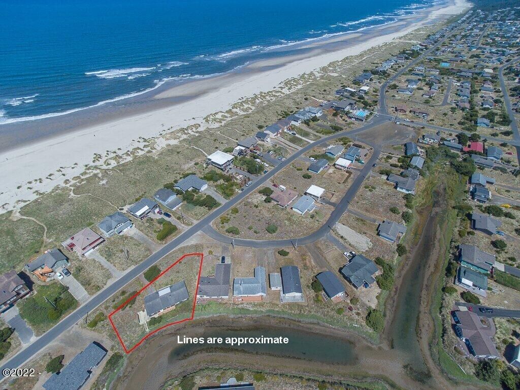 Property Photo: 901 NW Oceania Drive OR 97394