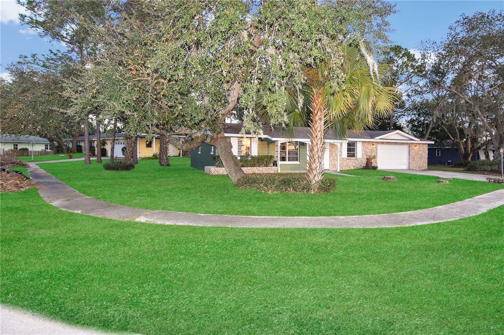 Property Photo: 2071 Canal Road FL 32738