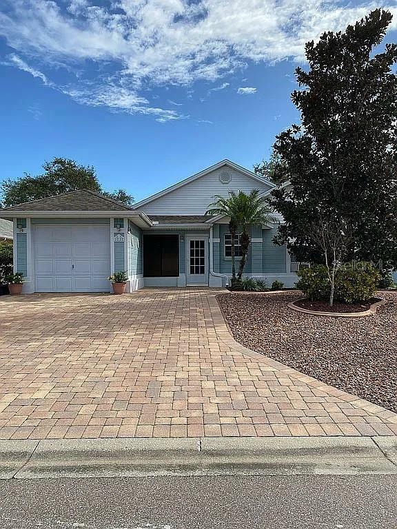 Property Photo:  818 Challenger Avenue  FL 33897 