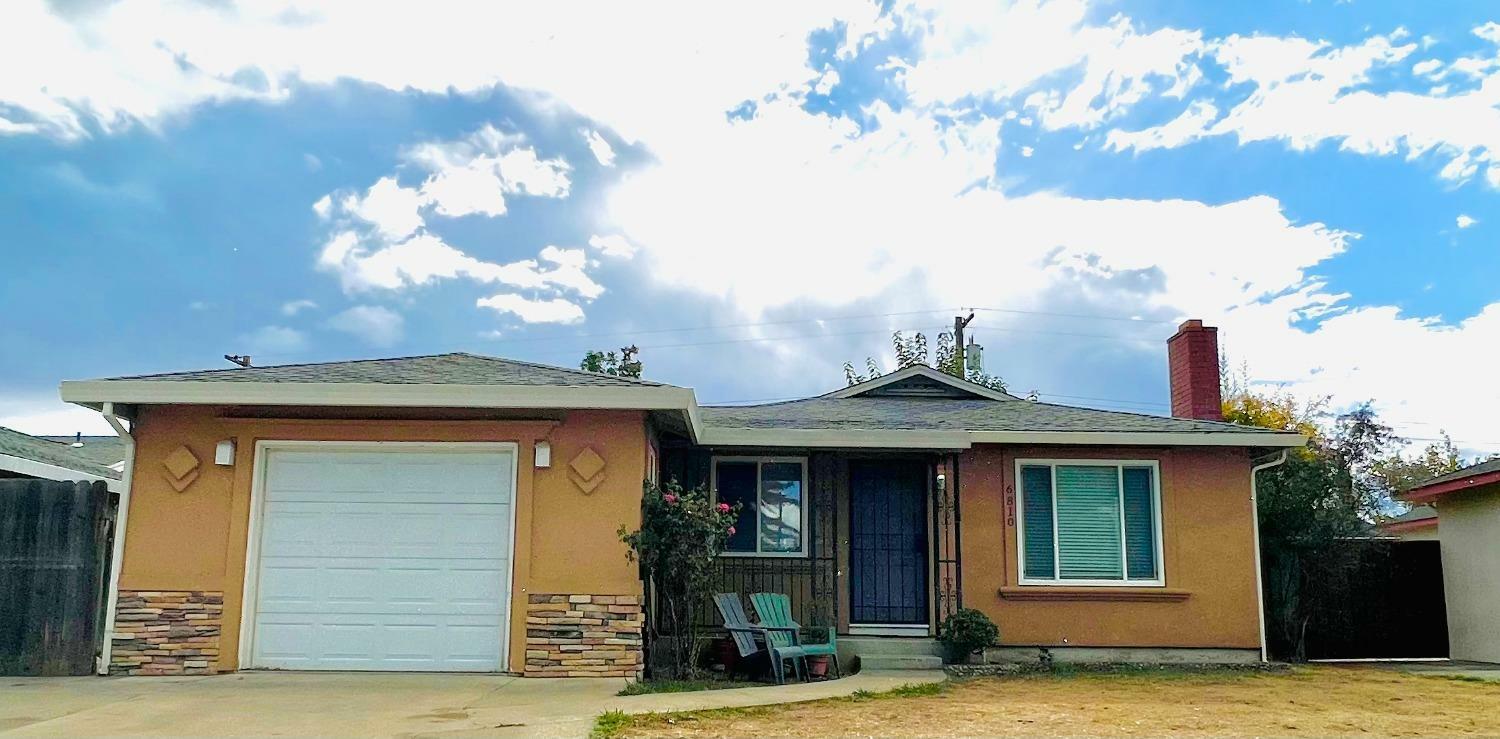 Property Photo:  6810 S 37th Ave  CA 95824 