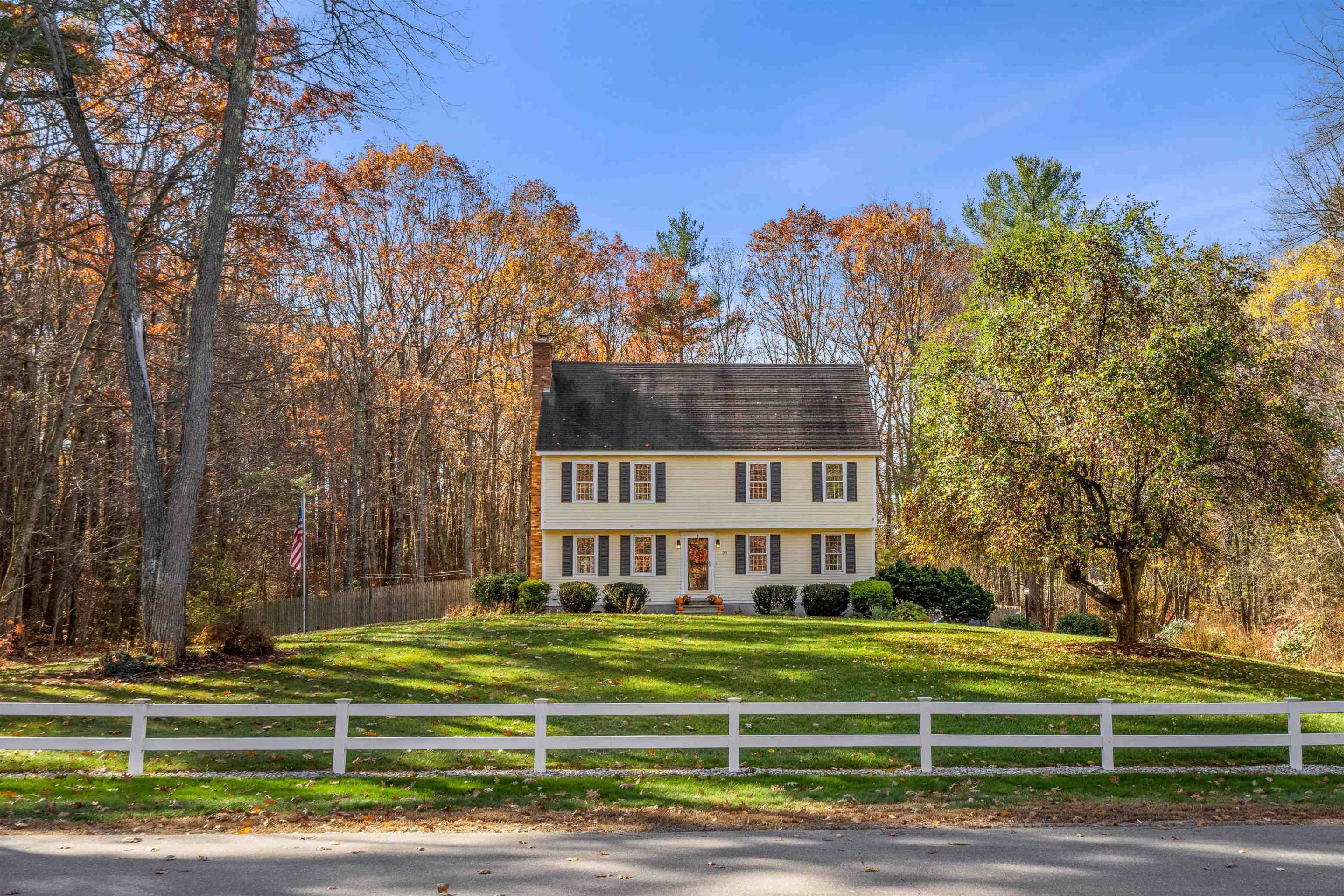 Property Photo:  23 Lawson Farm Road  NH 03053 