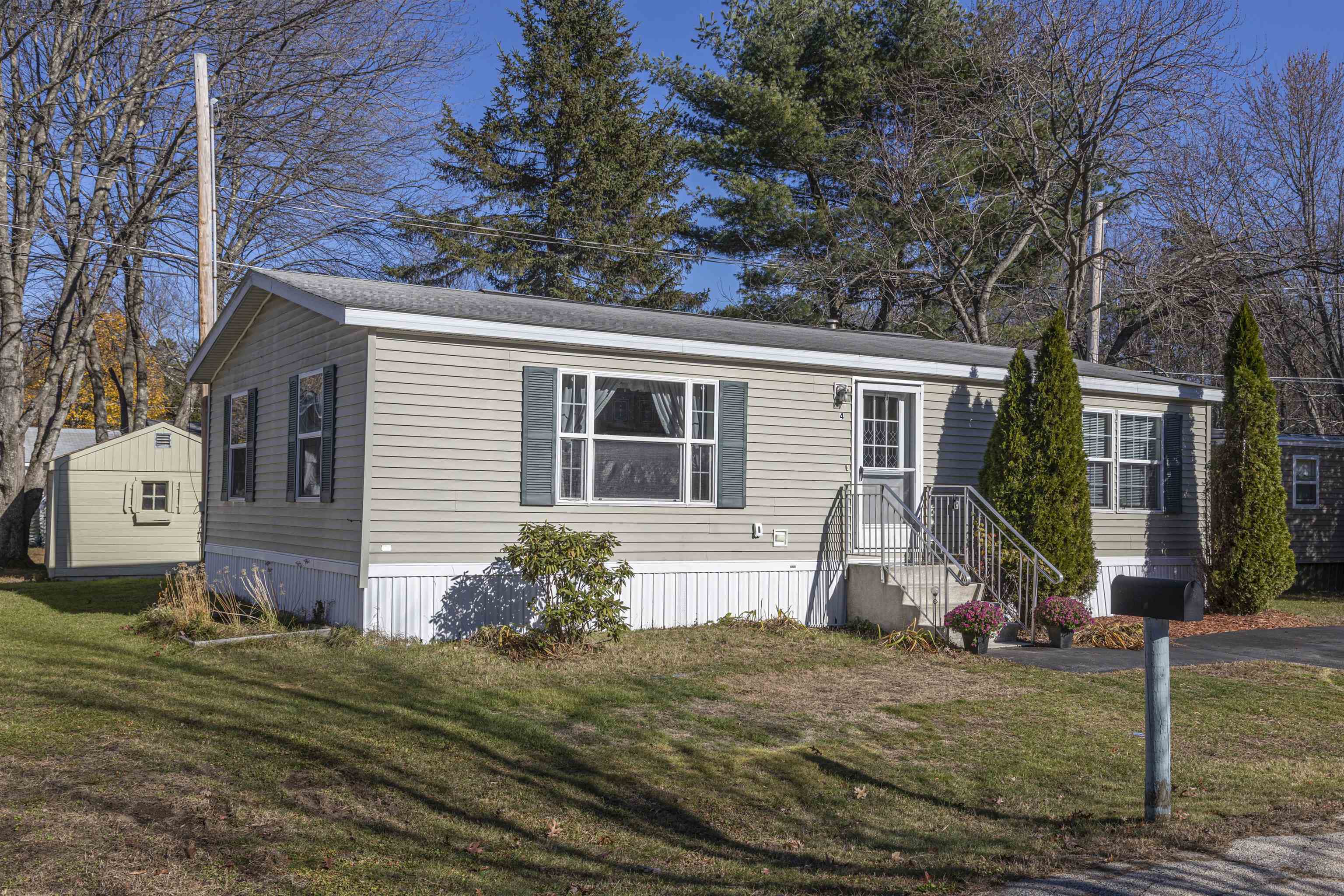 Property Photo:  464 Boston Post Road 4  NH 03031 