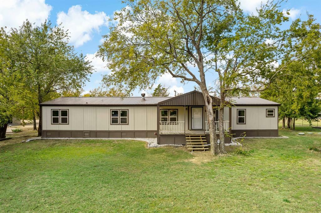 Property Photo:  454 County Road 2775  TX 75446 