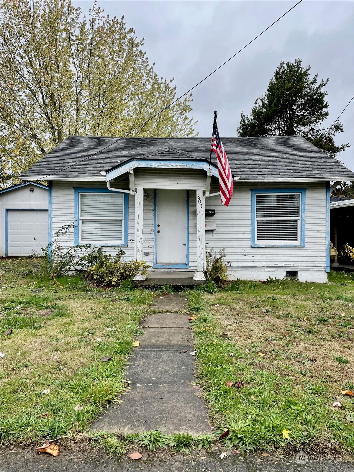 Property Photo: 803 N 7th Avenue WA 98626