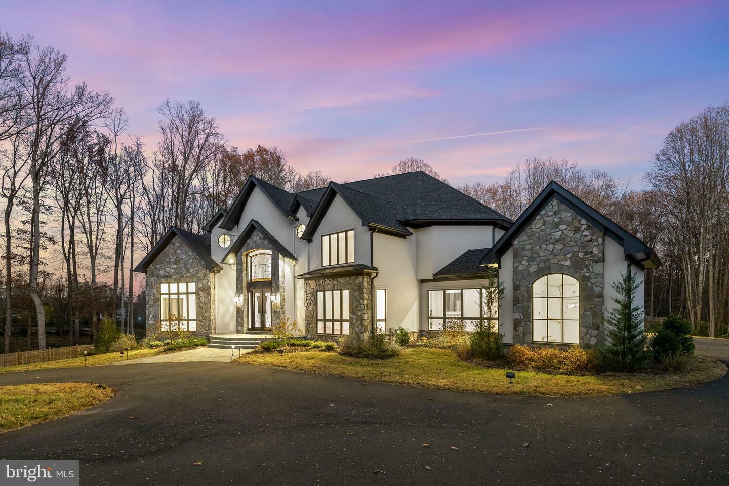 Property Photo: 2035 Hunter Mill Road VA 22181