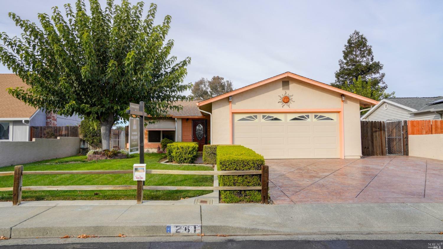 Property Photo:  261 Colonial Circle  CA 95687 