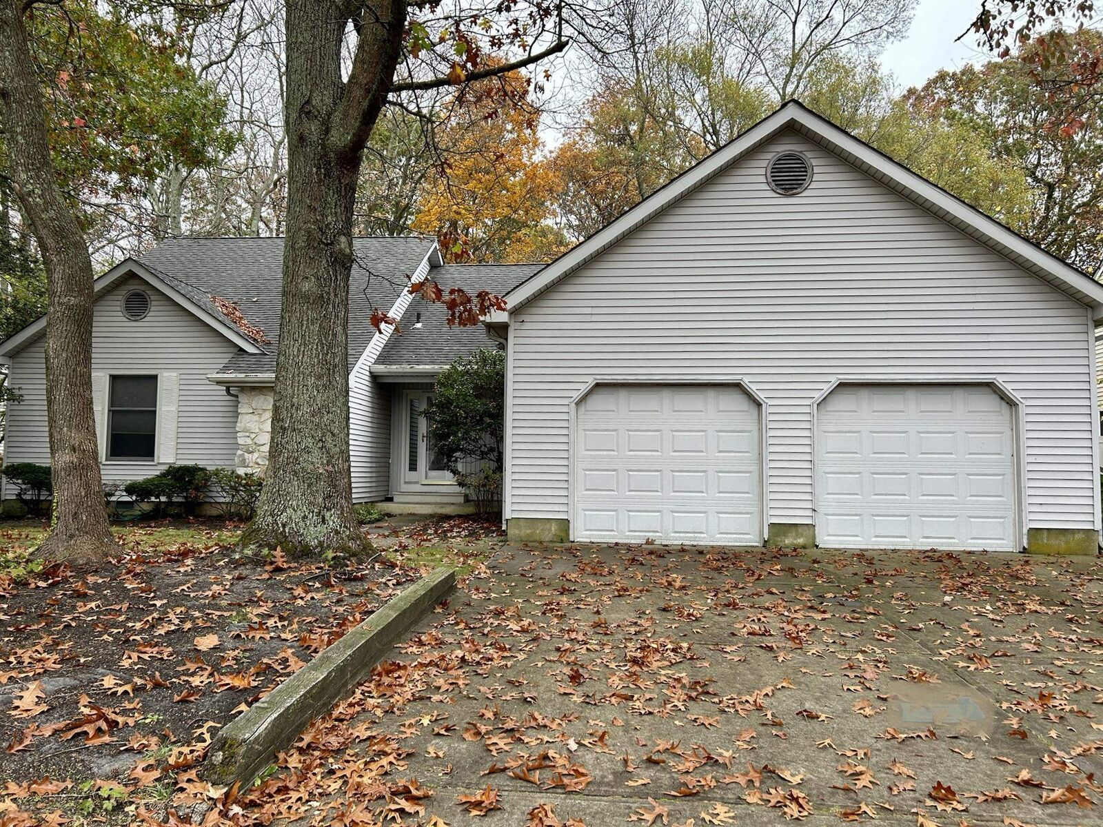 Property Photo:  18 Thistle  NJ 08204-4471 