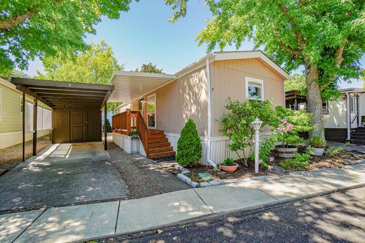 1055 N 5th Street Unit 7  Jacksonville OR 97530 photo