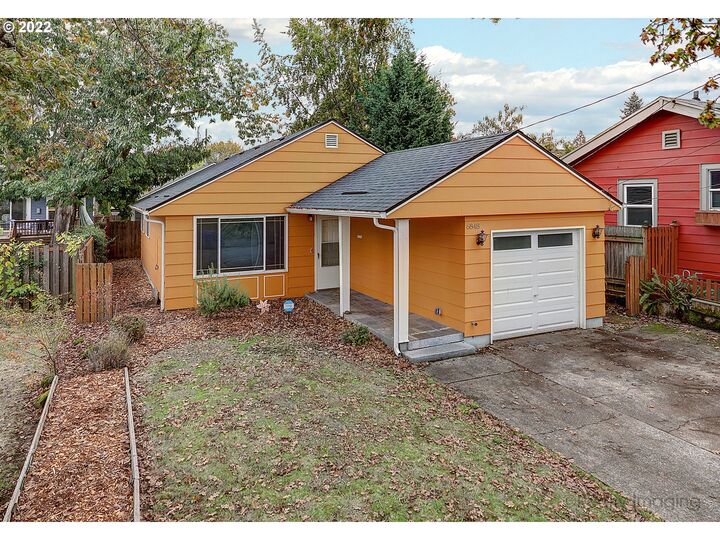 6848 N Michigan Ave  Portland OR 97217 photo