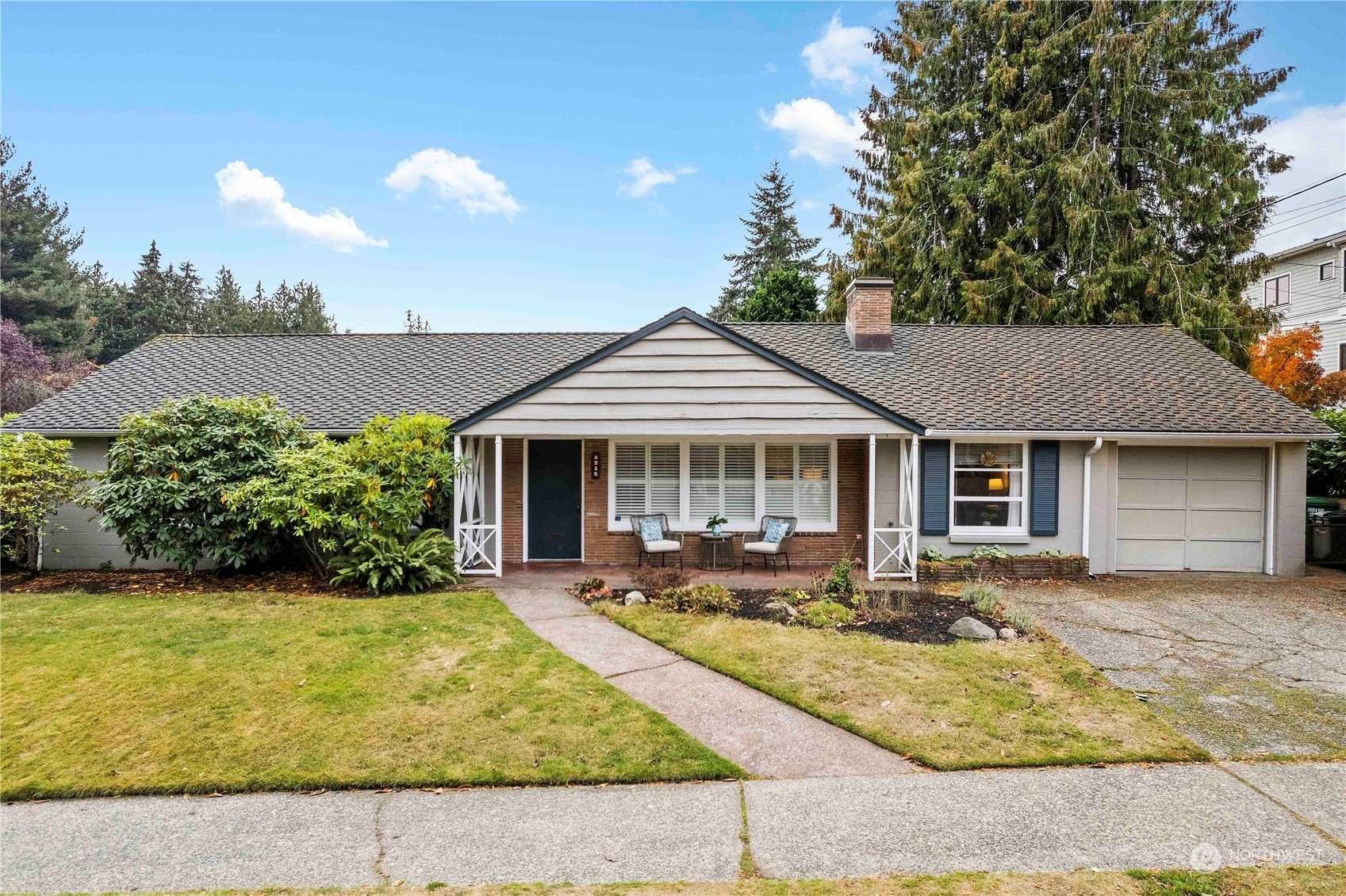 Property Photo:  4215 NE 85th Street  WA 98115 