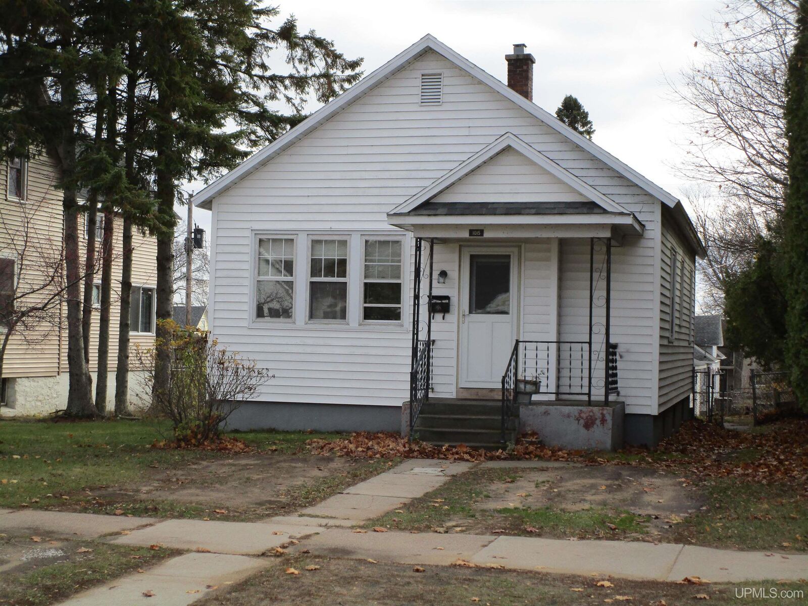 Property Photo: 1015 8th Ave. S MI 49829