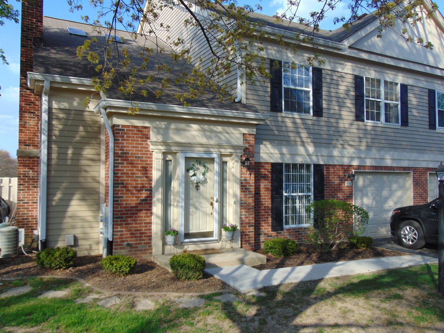 Property Photo:  110 Bent Creek Court  IL 60067 