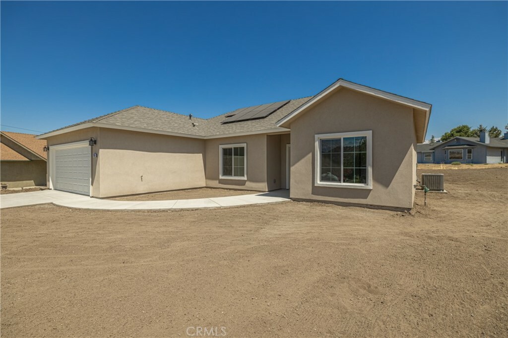 Property Photo: 17481 Bold Venture Drive CA 93561