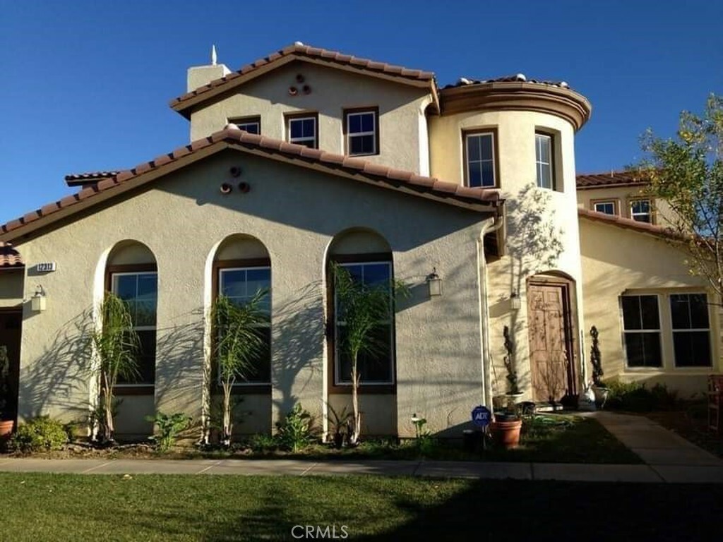 Property Photo: 12313 Islesford Circle CA 92503