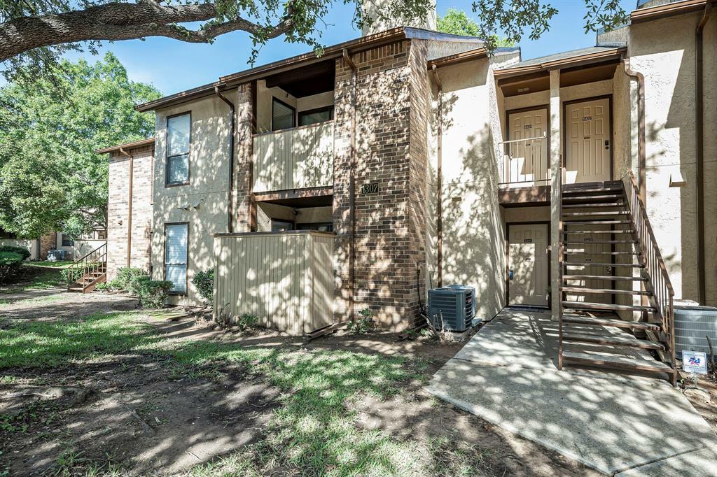 Property Photo:  1307 Willoughby Lane 5411  TX 76011 