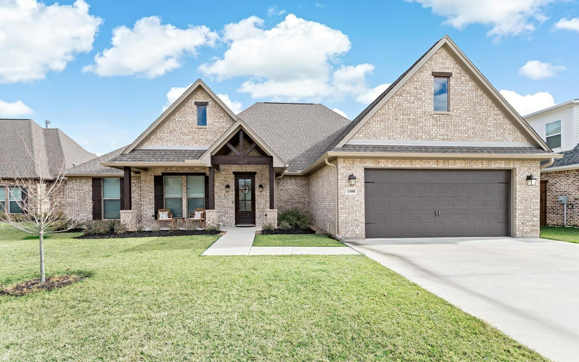 Property Photo:  1400 Kalas Circle  TX 77657 