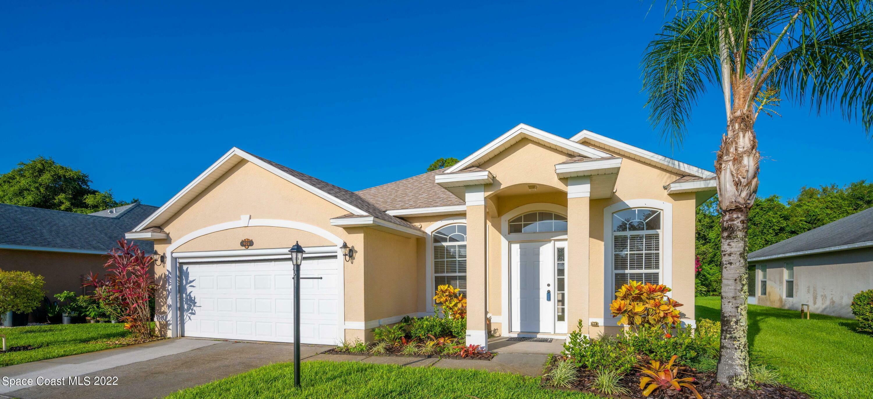 Property Photo:  904 Tavernier Circle NE  FL 32905 