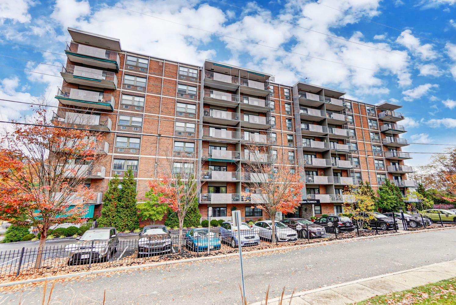 Property Photo: 1815 Wm H Taft Rd 403 OH 45206