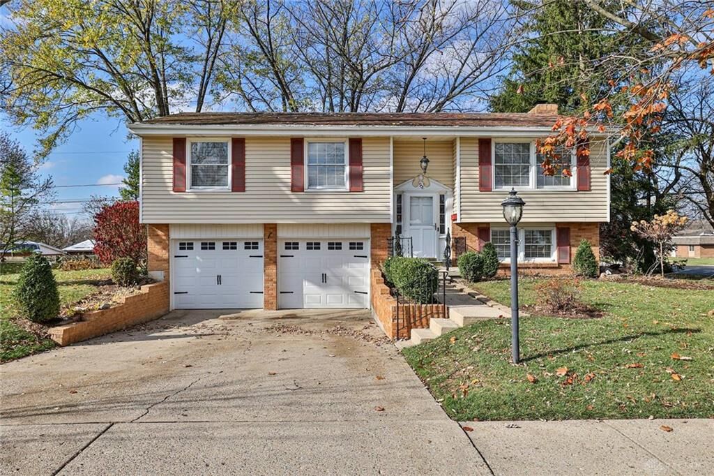Property Photo: 901 Avey Lane OH 45322