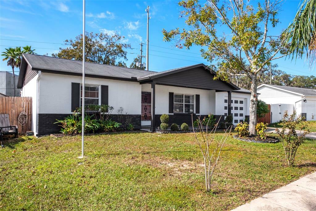 Property Photo:  7821 Crosier Court  FL 34653 