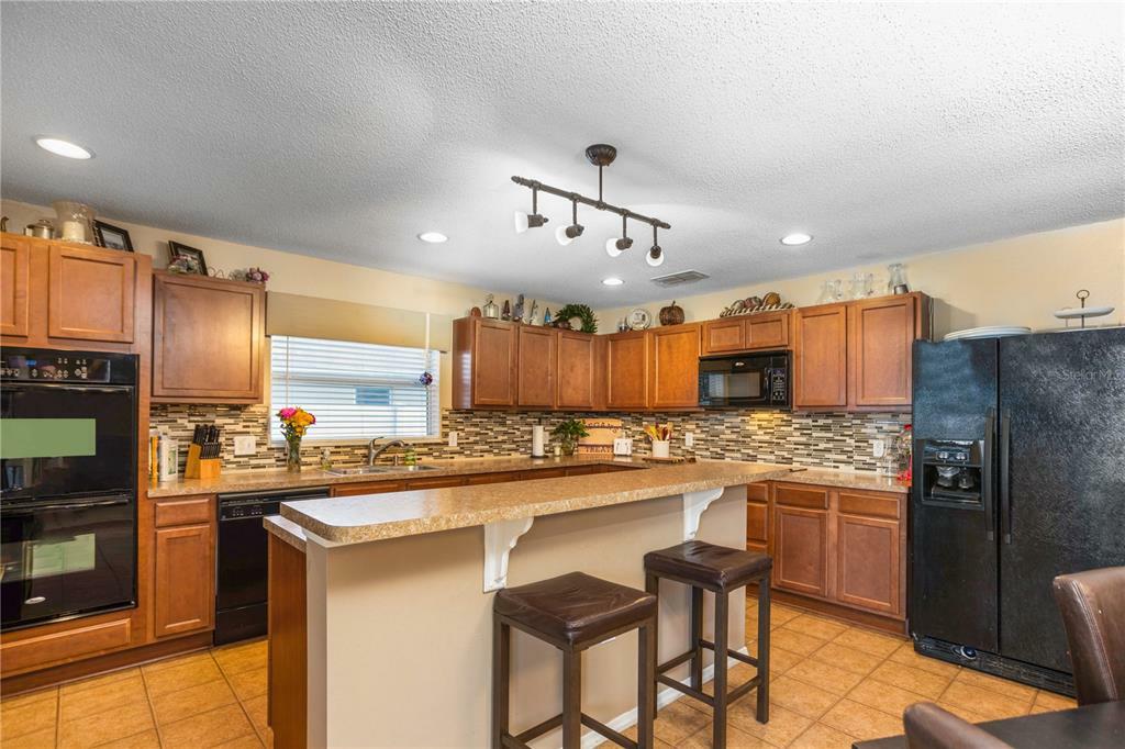 Property Photo: 3511 Harlequin Drive FL 34772