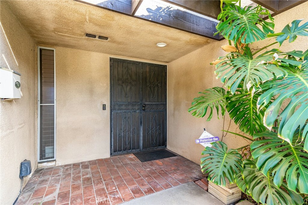 Property Photo:  802 La Cadena Avenue 102  CA 91007 