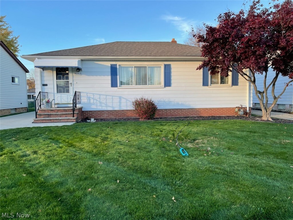 Property Photo: 30313 Gebhart Place OH 44095