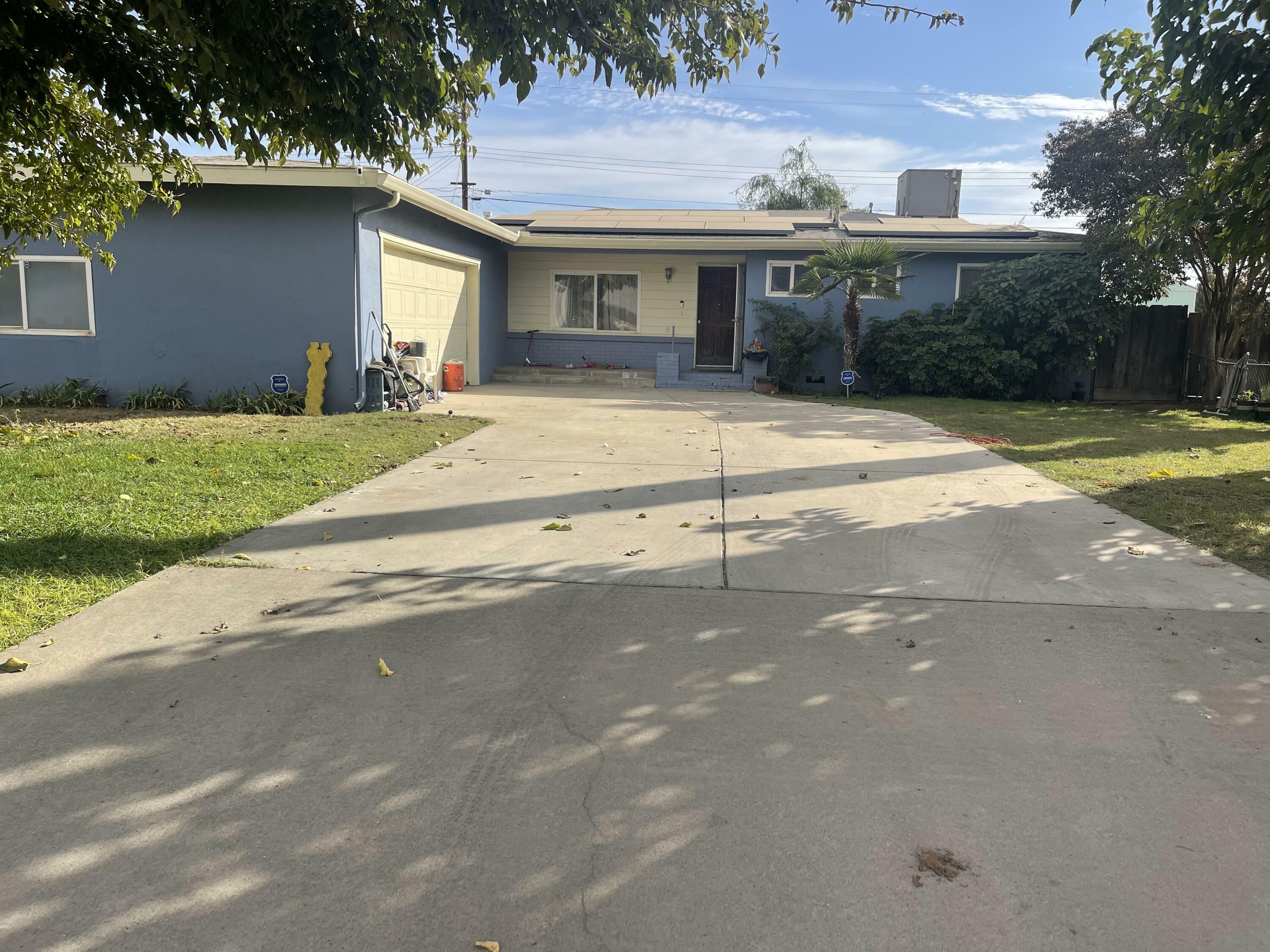 Property Photo:  284 N Beverly Street  CA 93257 