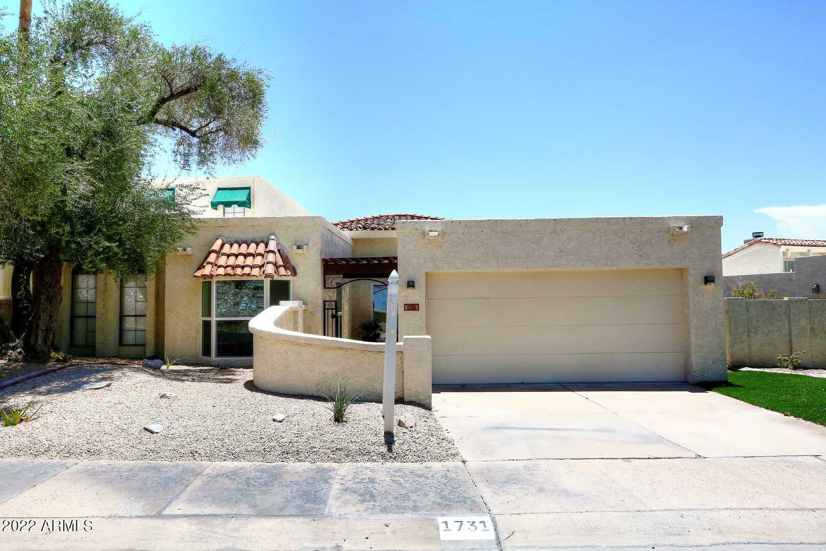 Property Photo:  1731 E Frier Drive  AZ 85020 