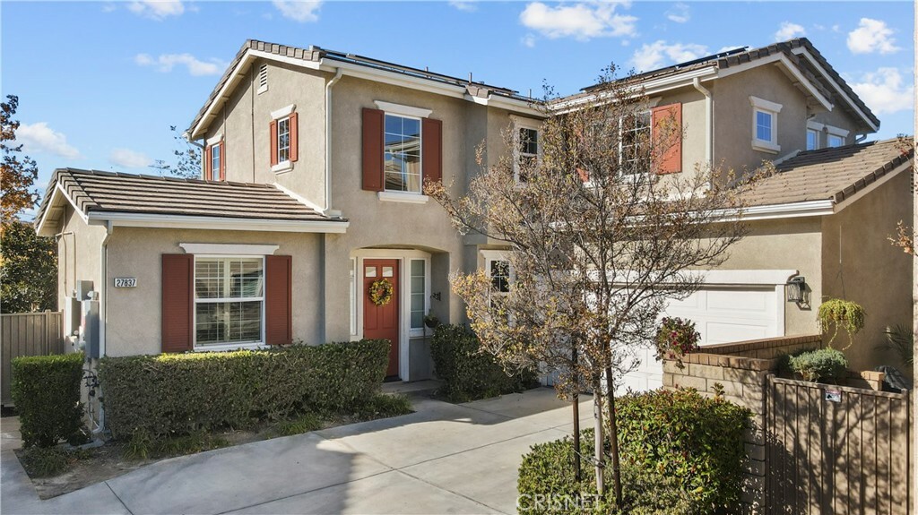 Property Photo:  27837 Summer Grove Place  CA 91354 