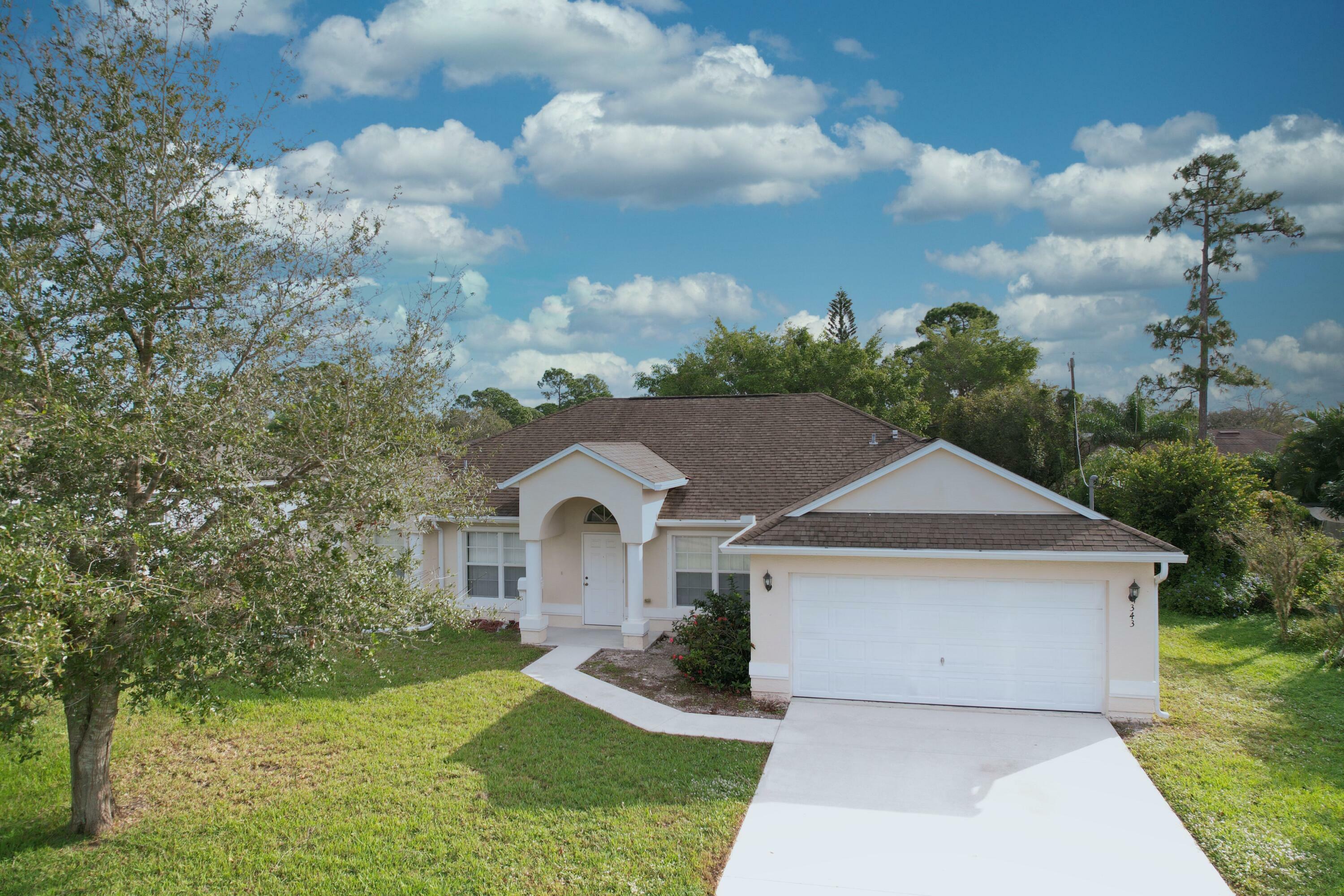 Property Photo:  343 NW Aurora Street  FL 34983 