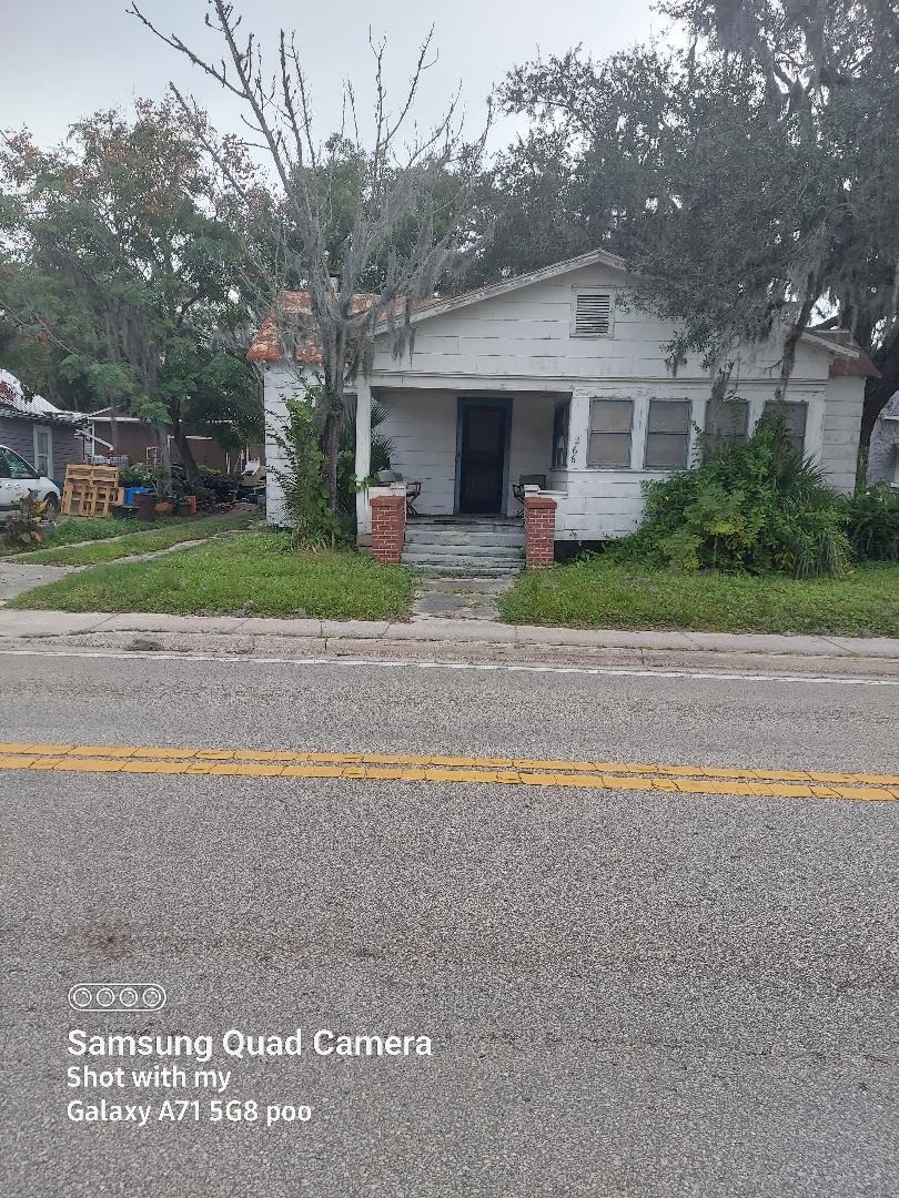 Property Photo:  266 W King  FL 32084 