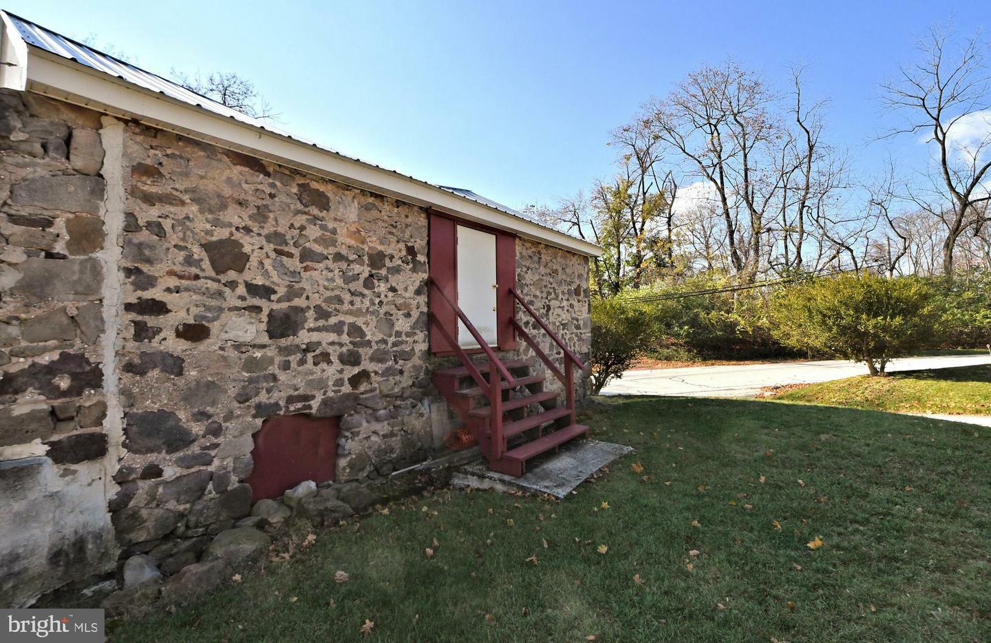 Property Photo:  820 Mancill Mill Road  PA 19406 