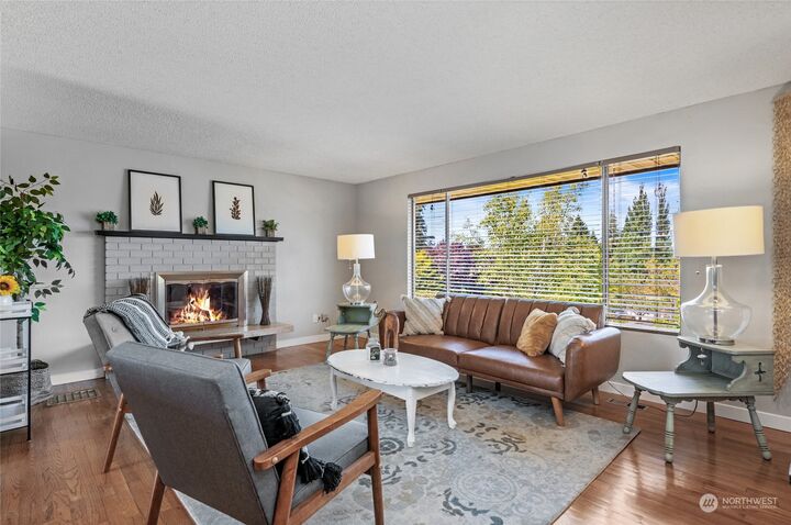 Property Photo:  429 17th Place  WA 98290 