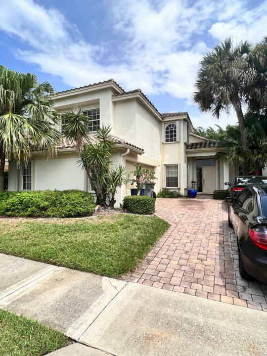 Property Photo:  10438 Buena Ventura Drive  FL 33498 