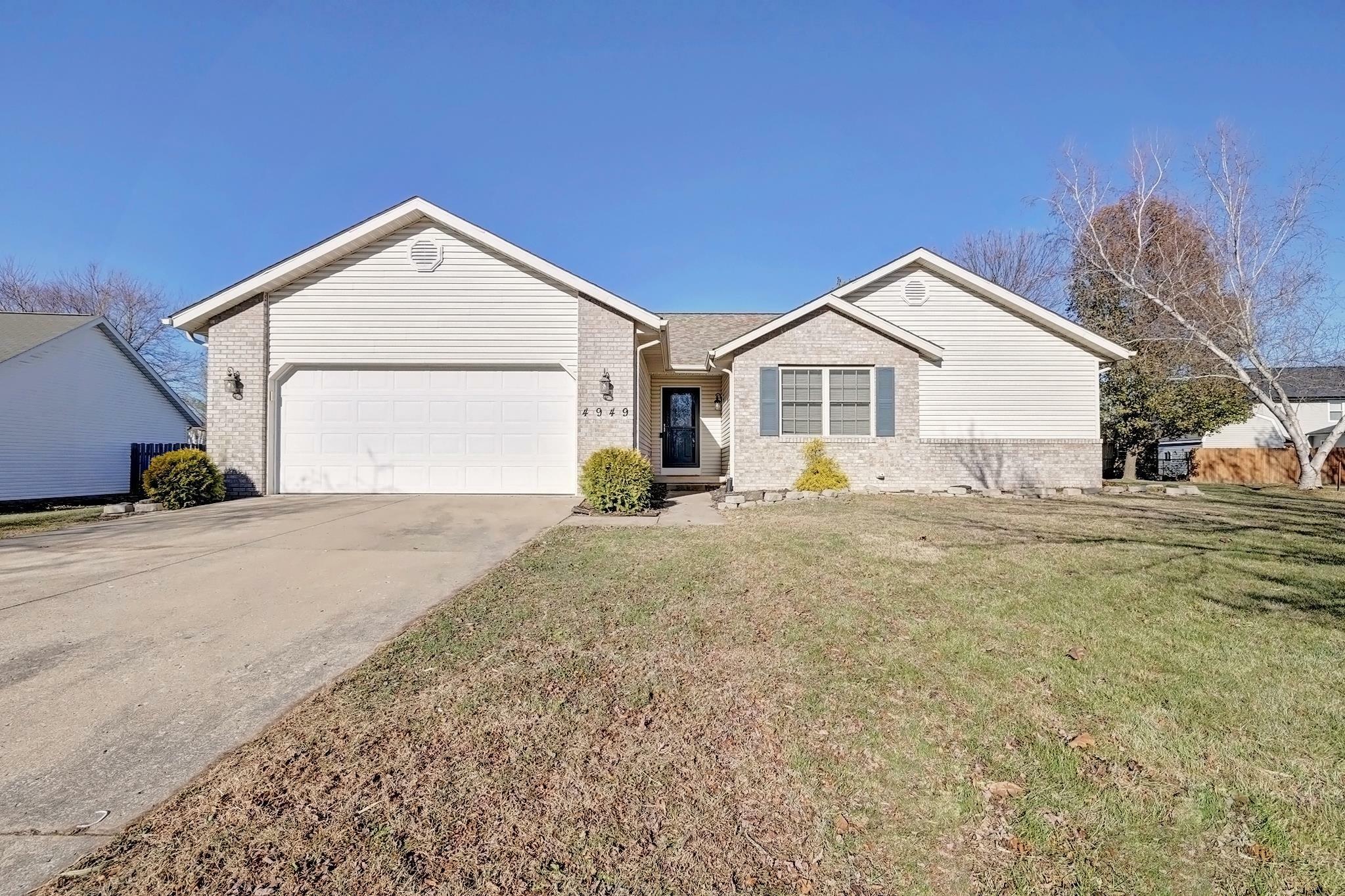 Property Photo:  4949 W Cornwell Court  IN 47403 