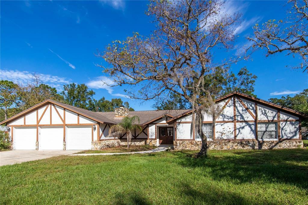 Property Photo:  210 Brom Bones Lane  FL 32750 