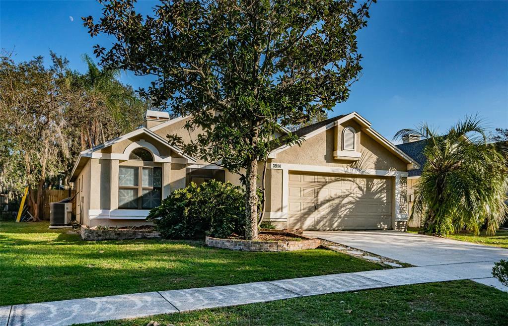 Property Photo: 3914 Penrod Lane FL 33596