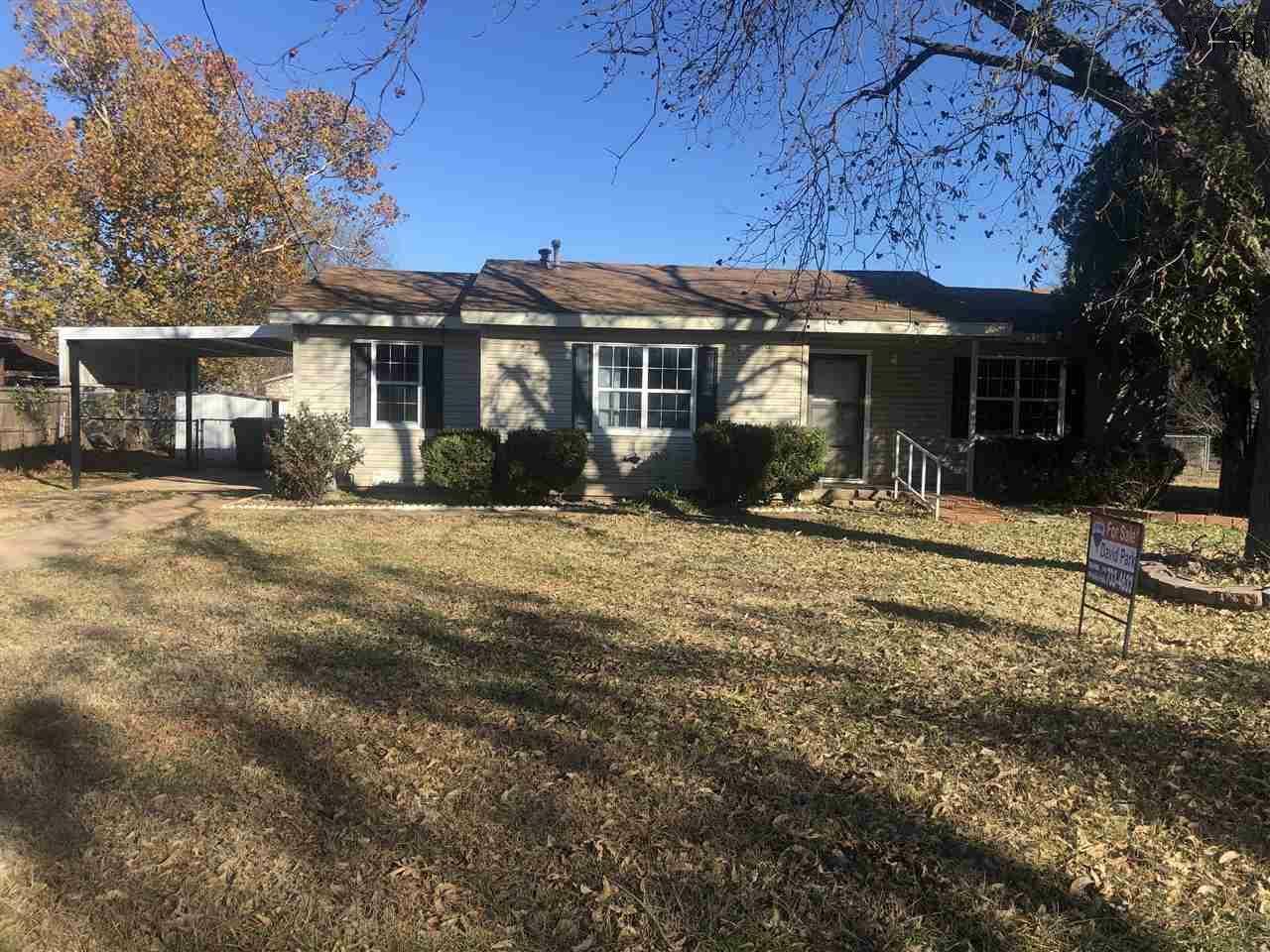 Property Photo: 1119 Hawthorne Street TX 76301