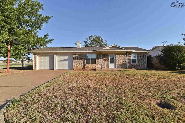 135 Highland Drive  Burkburnett TX 76354 photo