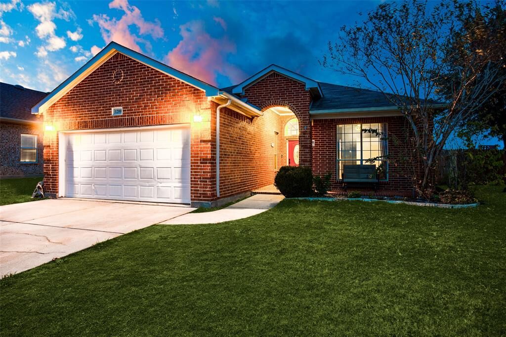 Property Photo:  1200 Juniper Lane  TX 76028 