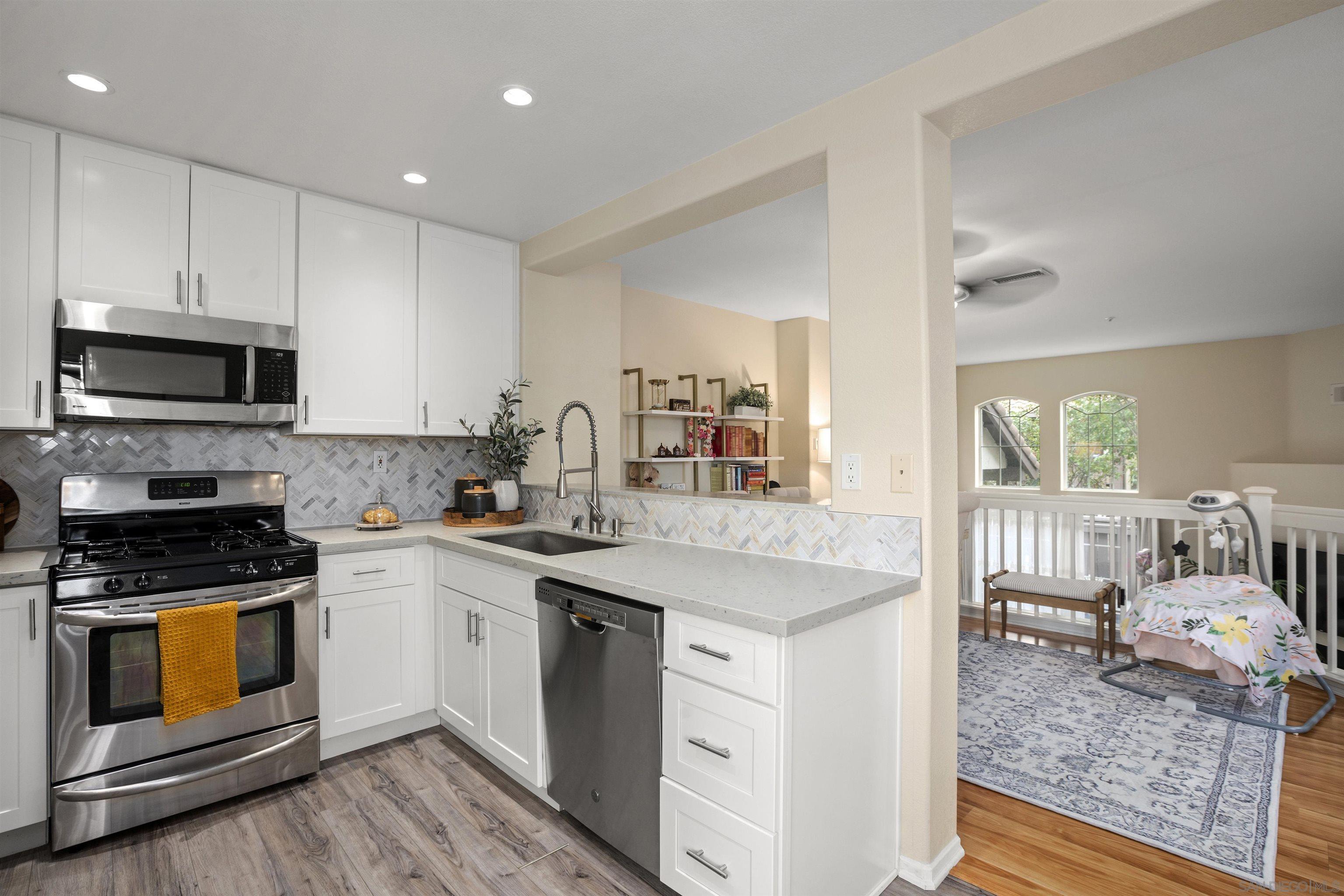 Property Photo: 10218 Wateridge Cir 173 CA 92121