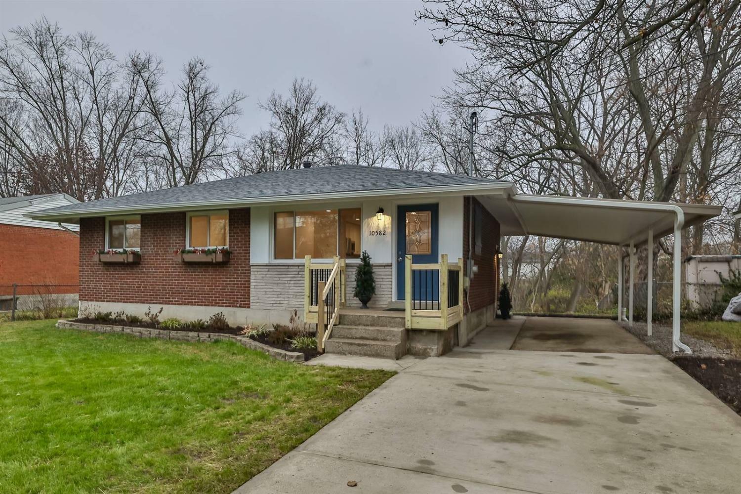 Property Photo: 10582 Thornview Dr OH 45241