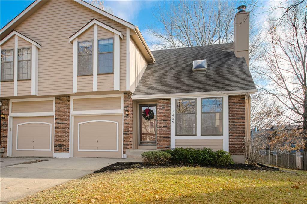 Property Photo: 11749 Oakmont Street KS 66210