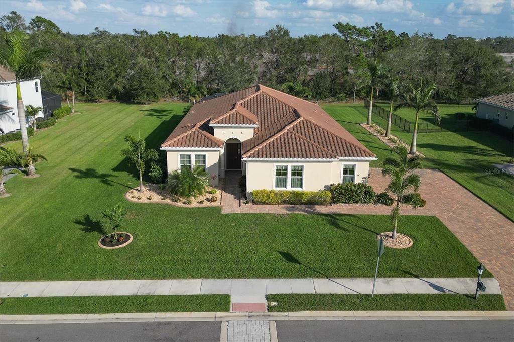 Property Photo: 503 167th Boulevard E FL 34212