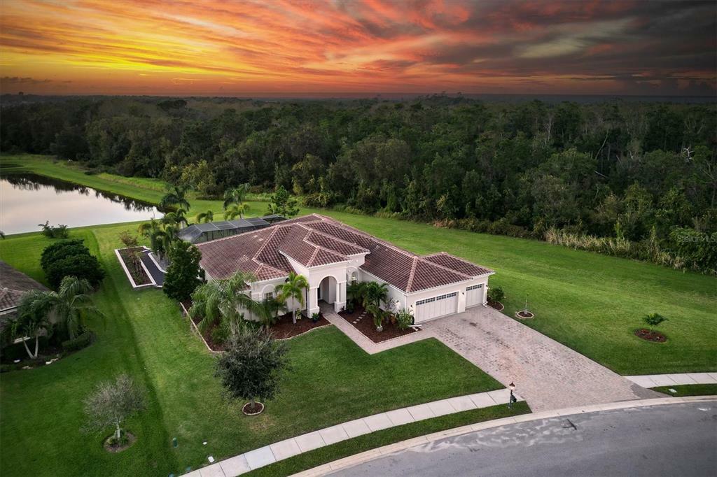 Property Photo: 504 165th Street E FL 34212