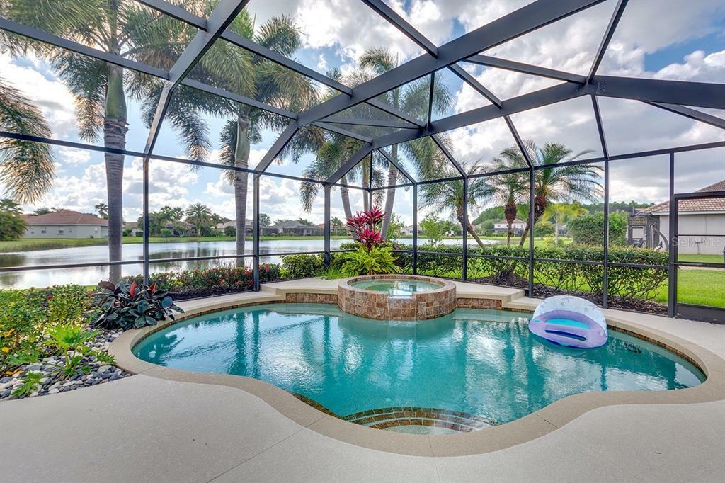 Property Photo: 215 Golden Harbour Trail FL 34212