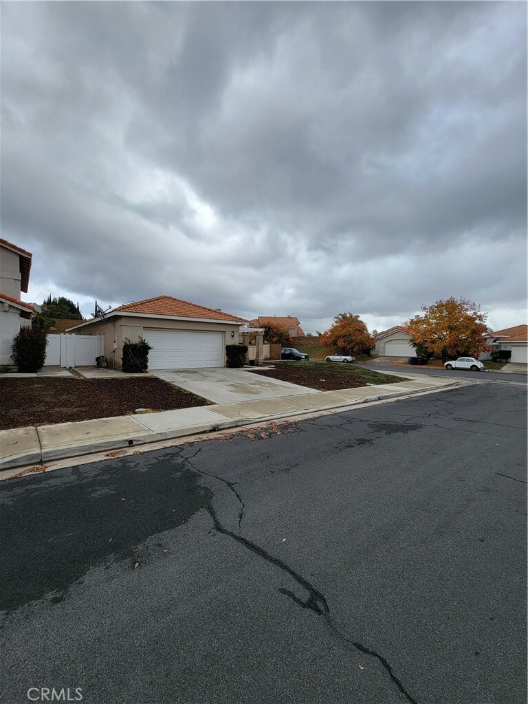 Property Photo:  25982 Monaco Way  CA 92563 