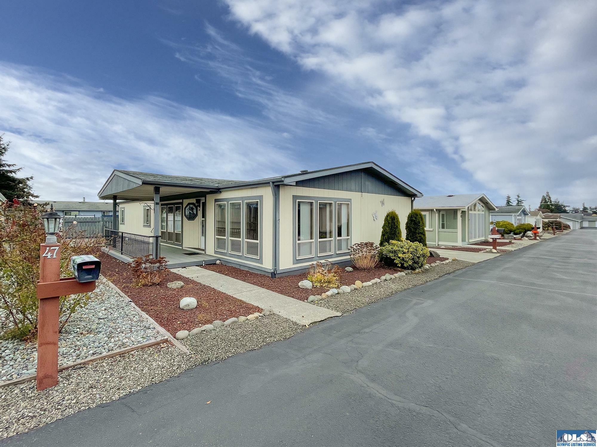 Property Photo: 325 N 5th Ave. #48 WA 98382